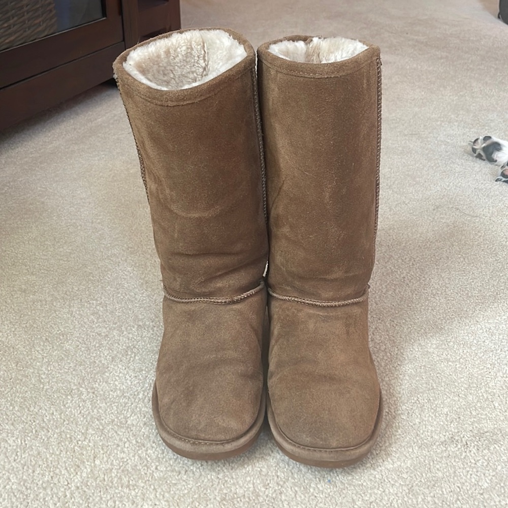 Light brown bearpaw boots